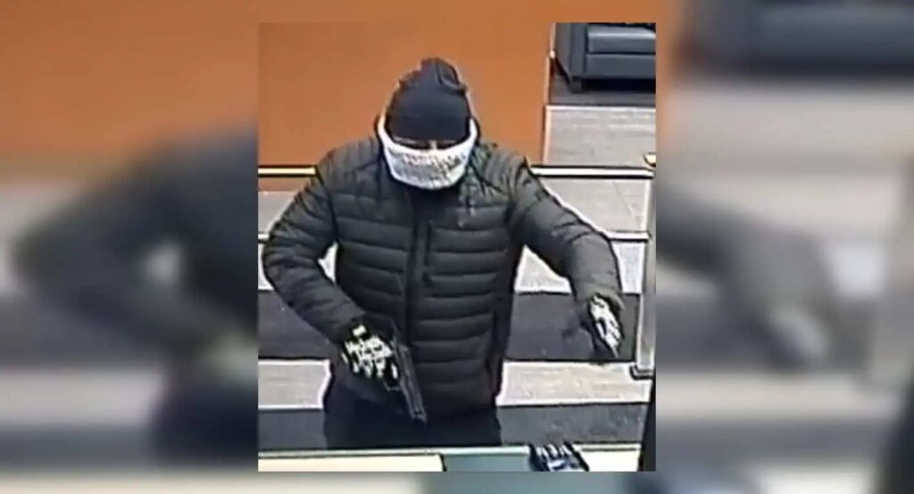 Suspect Sought After Bank Heist in Ontario Plaza Suspect Sought After Bank Heist in Ontario Plaza