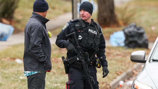 Standoff in Welland Ends with Arrest After Officer Shot Standoff in Welland Ends with Arrest After Officer Shot