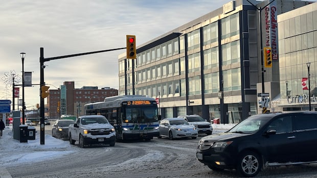 Weather Alert for London as Snow Causes Travel Issues Weather Alert for London as Snow Causes Travel Issues