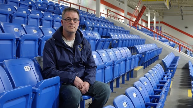 Charges in fatal crash threaten to tear hockey-loving Ontario town apart Charges in fatal crash threaten to tear hockey-loving Ontario town apart