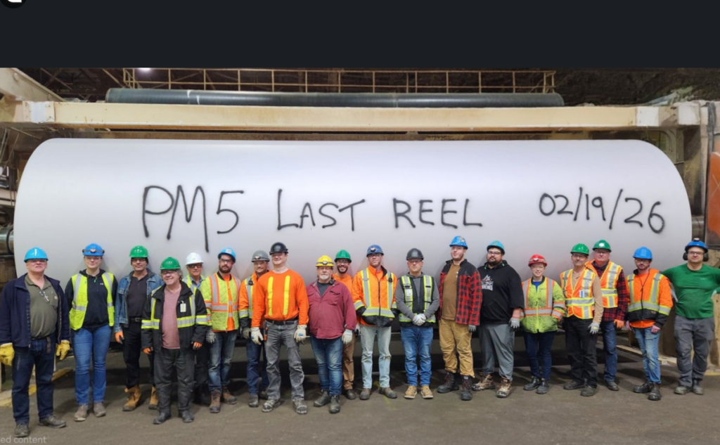 Last Paper Reel Signals Change for Thunder Bay Mill Last Paper Reel Signals Change for Thunder Bay Mill