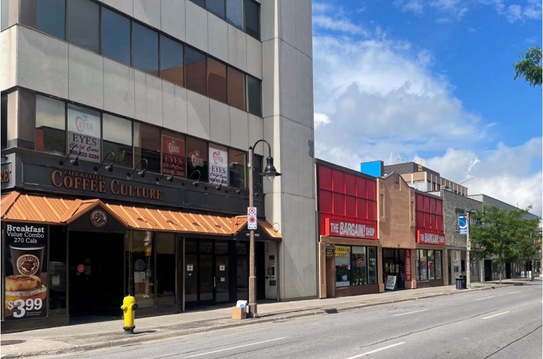 Oshawa Implements New Distance Rule for Certain Businesses Oshawa Implements New Distance Rule for Certain Businesses