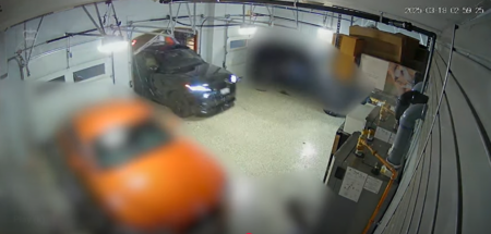 Police Seek Suspects in Richmond Hill Break-In Police Seek Suspects in Richmond Hill Break-In