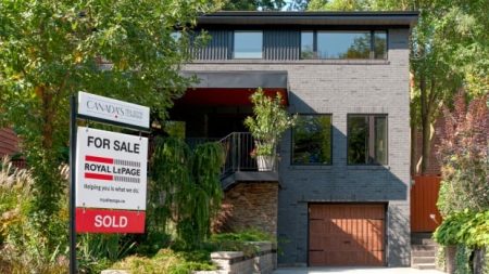 'Next generation' in Ontario feel homeownership unachievable: survey