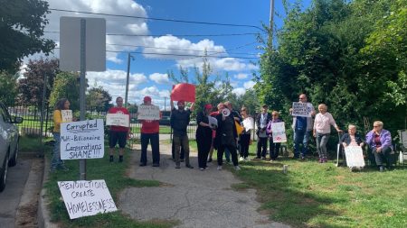 ACORN holds rally against Michael Klien