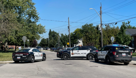 barricaded person Hamilton