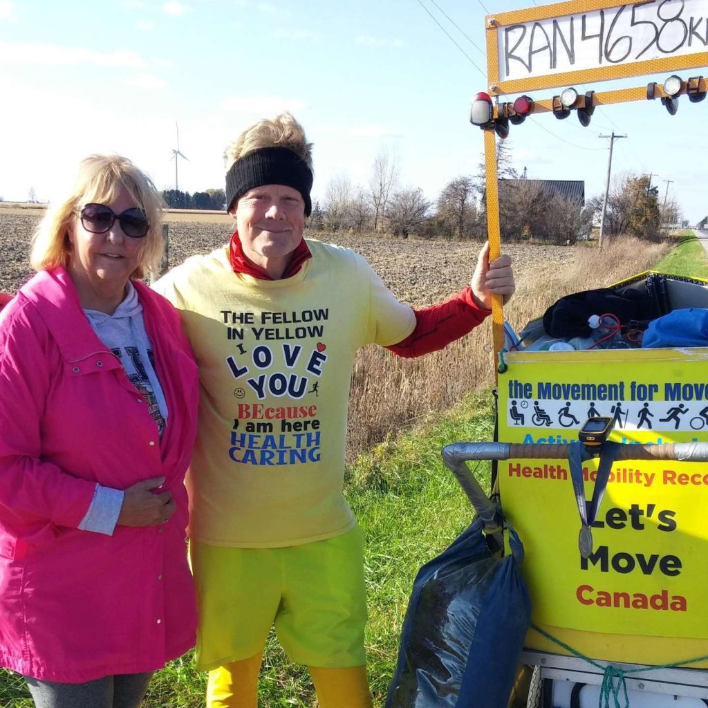 ‘Fellow in Yellow’ passes through Lambton 'Fellow in Yellow' passes through Lambton