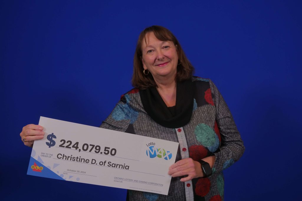 'I screamed with delight,' Sarnia woman recounts when claiming lottery win