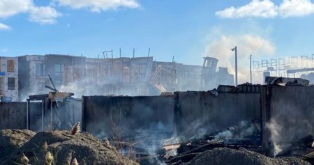 Massive fire breaks out at construction project in Vaughan, Ont., nearby residents evacuated - Toronto