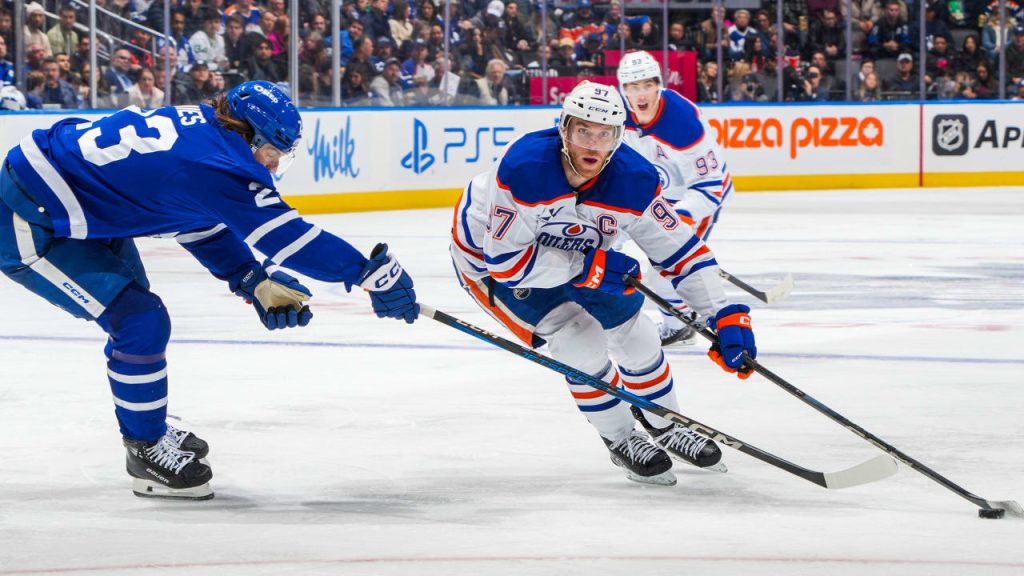 McDavid puts on show back home in Toronto despite Oilers falling in OT