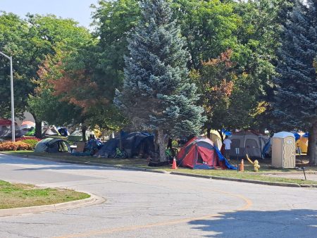 Municipal councillors call on Mayors to rescind letter begging Ford for help with homelessness encampments