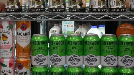 Ontario convenience stores see uptick in foot traffic thanks to booze rollout: OCSA chair