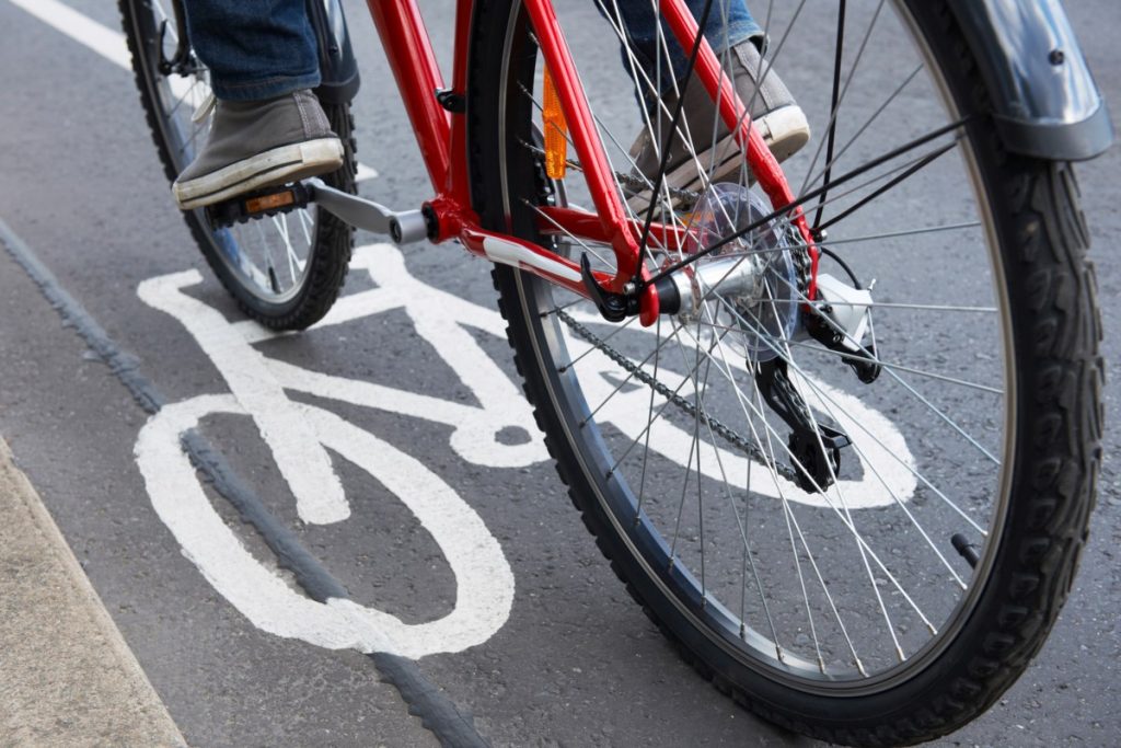 Province introduces legislation to limit bike lanes on major roads