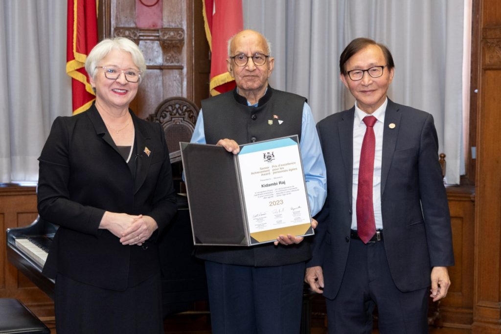 Richmond Hill seniors awarded by province for supporting newcomers, arts