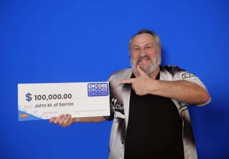 Sarnia retiree celebrates $100K ENCORE win