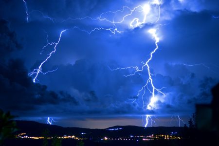 Severe thunderstorm watch in effect (ENDED)