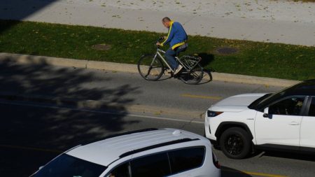 Toronto city staff: removing Bloor, Yonge, University bike lanes would cost at least $48M