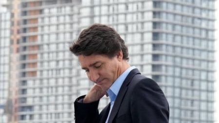 Trudeau signs $59M deal with Vaughan, Ont. to build 1,700 homes over three years