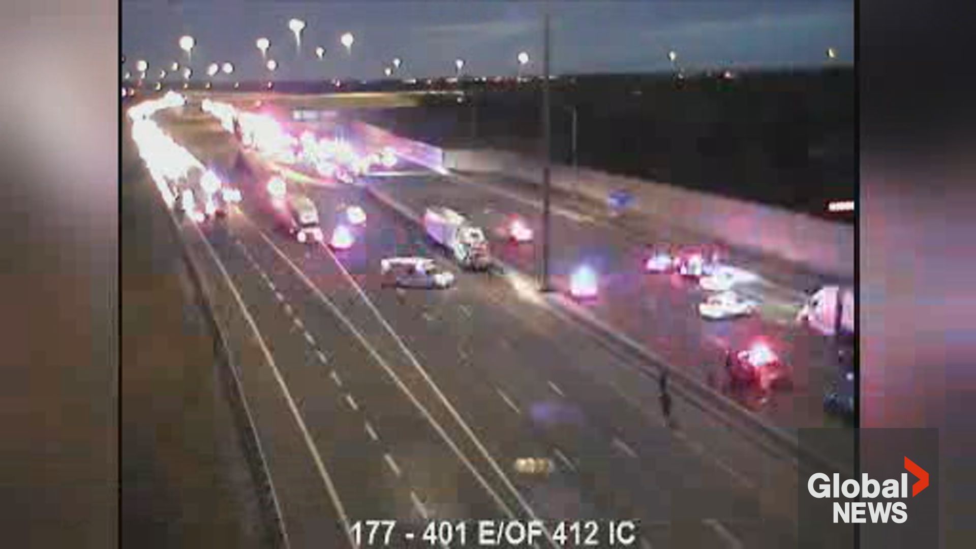 Click to play video: 'Part of Highway 401 closed after deadly crash in Durham Region'