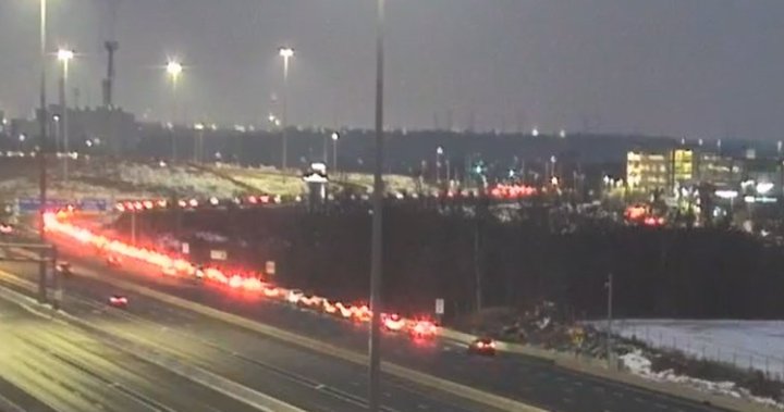 Boxing Day drivers inflicting ‘significant congestion’ on a part of Hwy 401: OPP Boxing Day drivers causing ‘significant congestion’ on part of Hwy 401: OPP