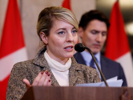 Canadian ministers to talk tariffs with Trump aides in Florida | International Trade News