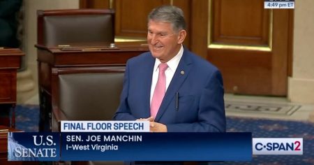 Departing Senators Take to Floor for Ritual of Farewell Addresses