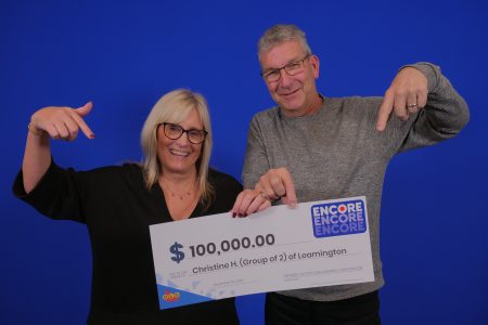 Leamington Residents Celebrate $100,000 Encore Win | windsoriteDOTca News