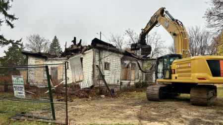 Neighbours pleased as SOHO 'eyesore' is demolished