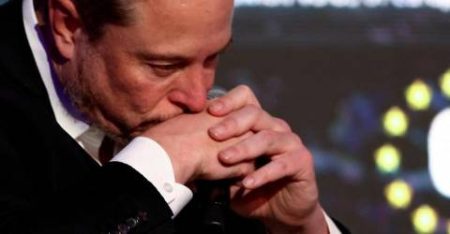 Oust Lawmakers Who Avert US Shutdown