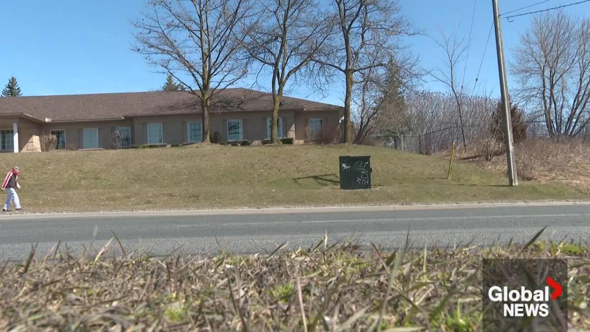 Click to play video: '2 distraction thefts reported within two weeks: Peterborough police'