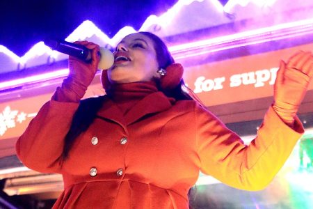 Spectacular Holiday Train draws hundreds