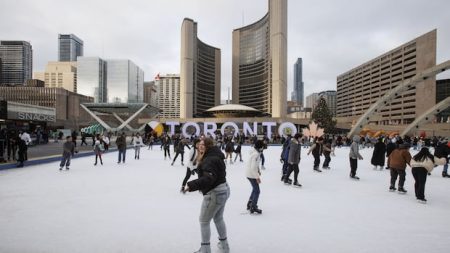 What's open and closed in Toronto during the 2024 holiday season