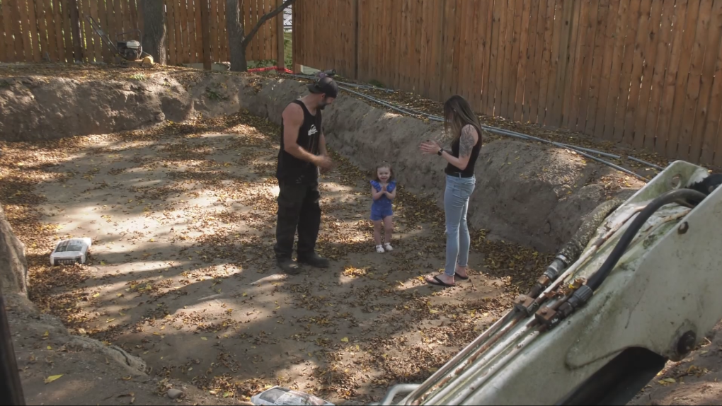 amber and adam brueckner ayr pool 1 7045256 1726790005191