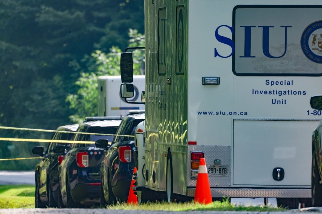 SIU investigating after police shoot, severely injure man in jap Ontario SIU investigating after police shoot, seriously injure man in eastern Ontario
