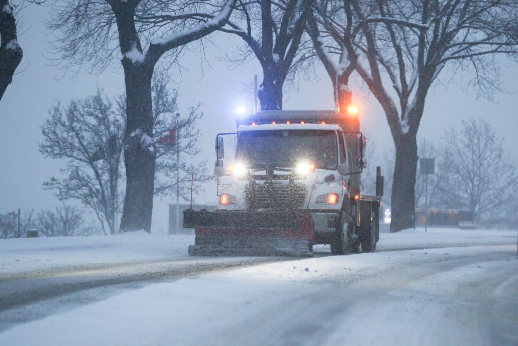 PHOTOS: Snow Falls In Windsor | windsoriteDOTca News