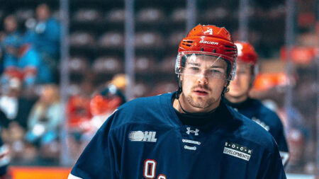 Lucas Moore Heads to Niagara University for NCAA Hockey