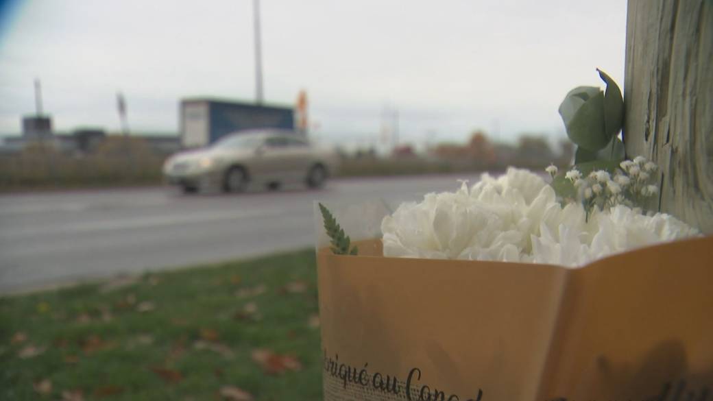 Click to play video: 'Community mourns after 8-year-old girl struck and killed by SUV in Oakville'