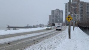 Major snowfall in southwestern Ontario disrupts travel, closes schools, halts services