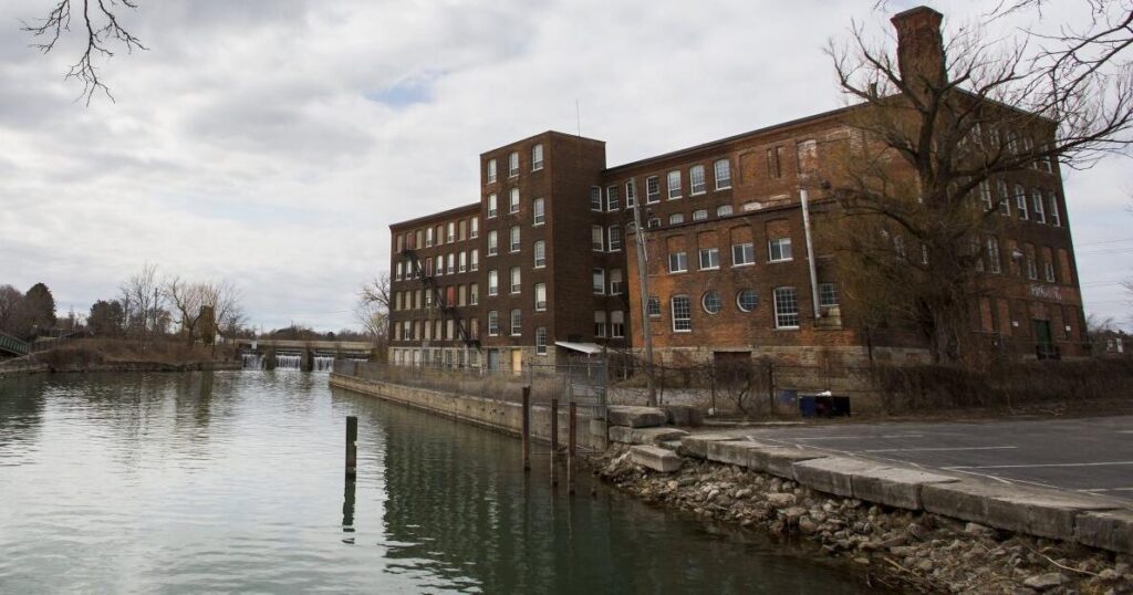 Lincoln Fabrics Property Now on the Market