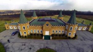 Hate Crime unit called in after threats made to mosque in Pickering, Ontario