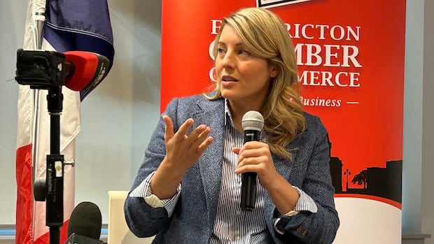 Ottawa threatens Stellantis with legal action over Brampton plant reversal