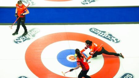 Top Female Curlers Gather in Mississauga for National Championship