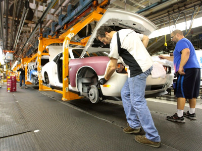 Brampton Workers Voice Concerns Over EV Deal with China