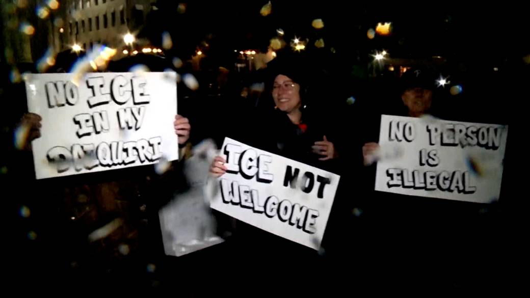 Click to play video: 'New Orleans protesters rally against planned ICE raids in Louisiana'