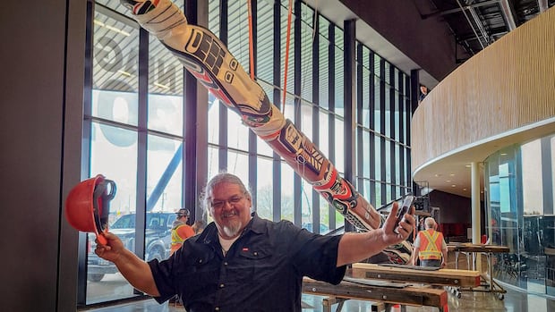 Totem Pole Returns to St. Catharines After Restoration