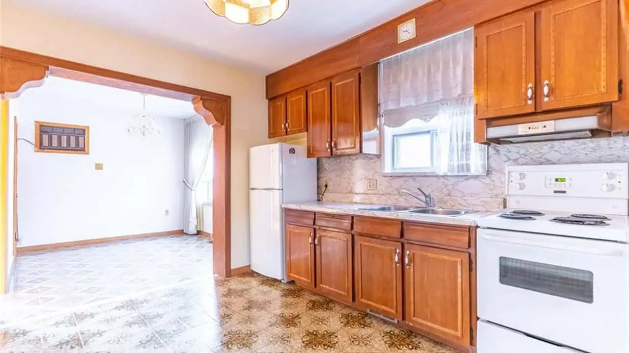 91 barons avenue s hamilton