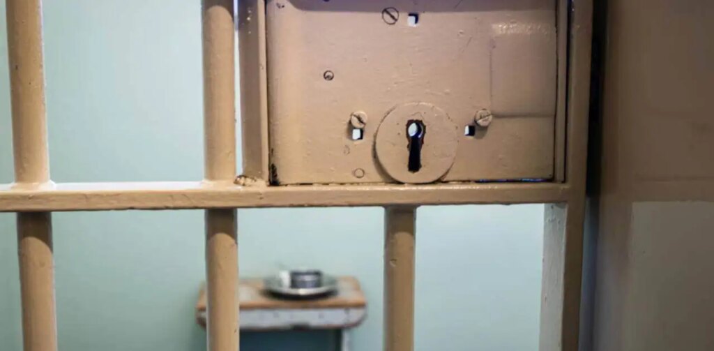 Correctional Officer Arrested for Smuggling in Ontario Prison