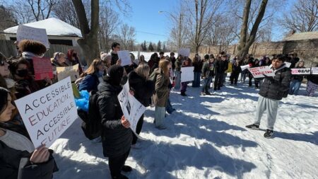 Students in Oshawa Rally Against OSAP Funding Cuts
