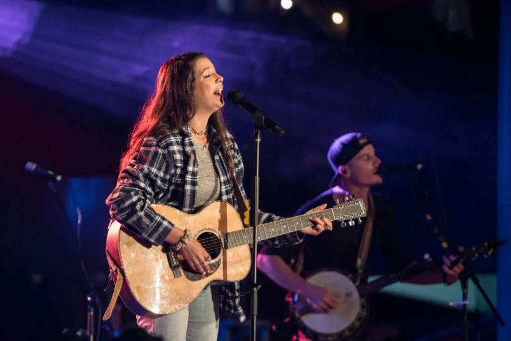 Country Music Icons Gather for Awards in Mississauga Country Music Icons Gather for Awards in Mississauga