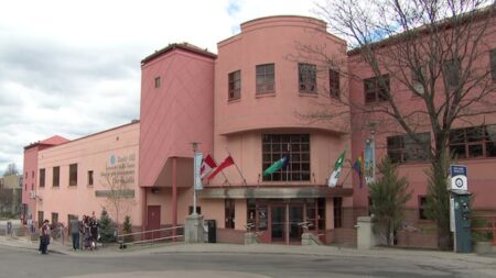 Ottawa’s Drug Consumption Sites Face Funding Cuts